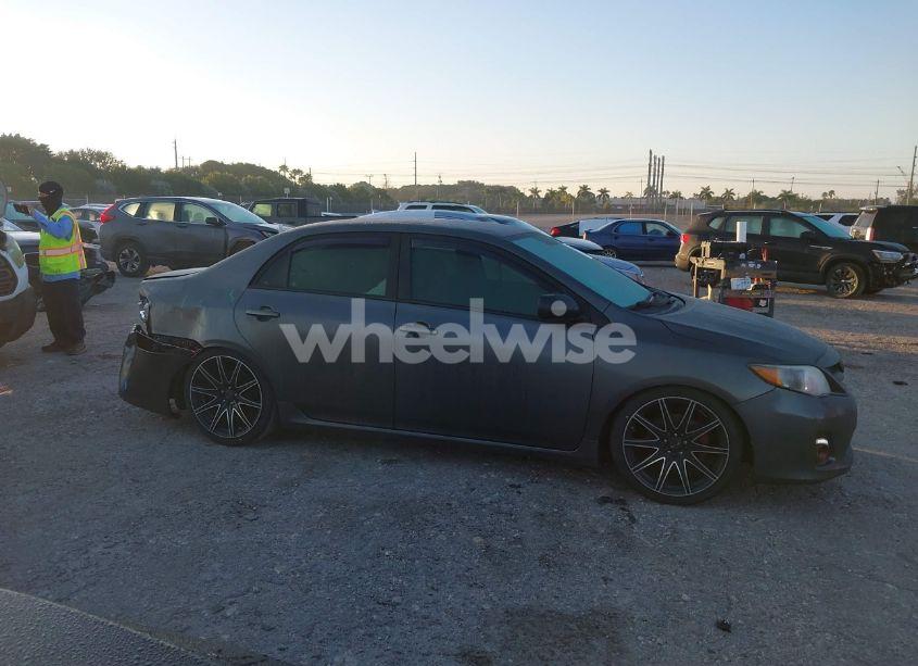 Photo 13 of 2012 Toyota Corolla LE (VIN 2T1BU4EE2CC787617)