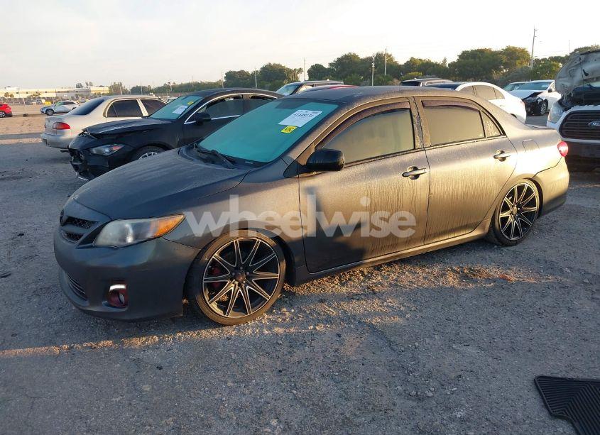 Photo 2 of 2012 Toyota Corolla LE (VIN 2T1BU4EE2CC787617)