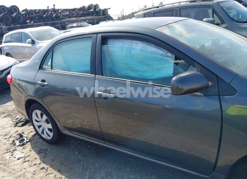 Photo 13 of 2012 Toyota Corolla LE (VIN 2T1BU4EE2CC808935)