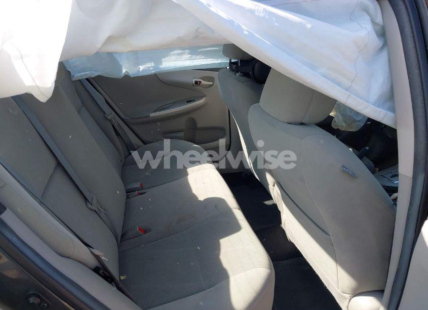 Photo 8 of 2012 Toyota Corolla LE (VIN 2T1BU4EE2CC808935)