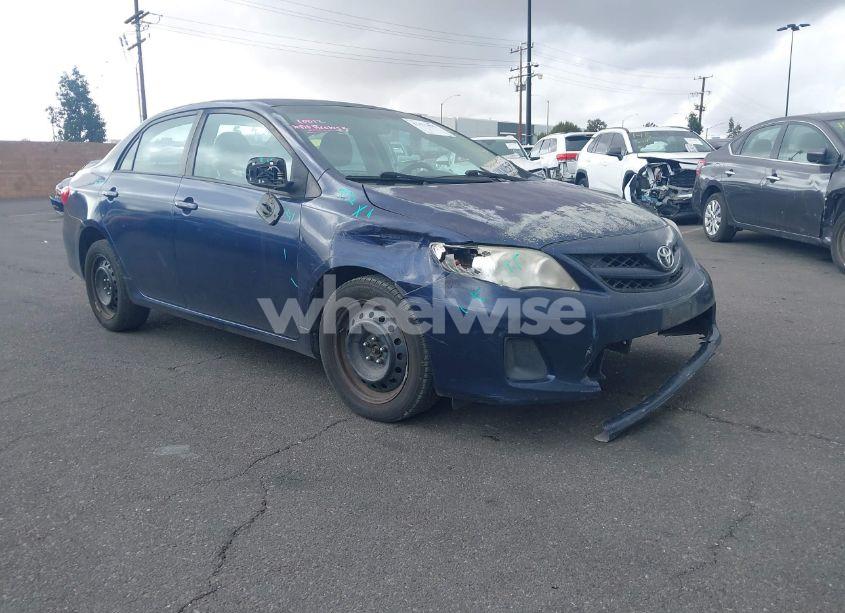 2012 Toyota Corolla LE (VIN 2T1BU4EE2CC810295) main photo