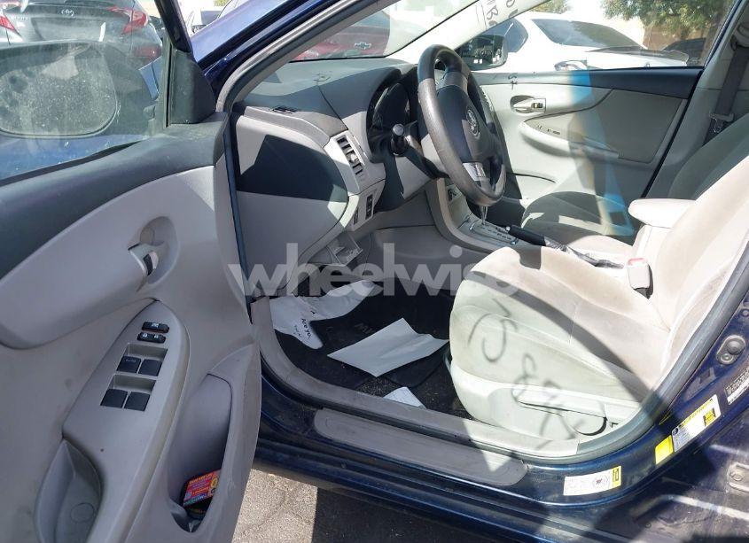 Photo 5 of 2012 Toyota Corolla LE (VIN 2T1BU4EE2CC810295)