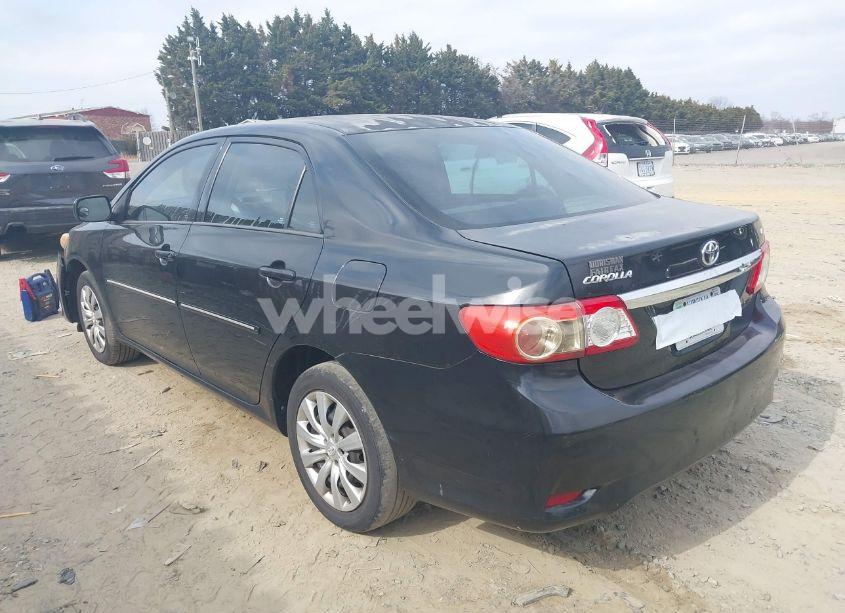 Photo 3 of 2012 Toyota Corolla LE (VIN 2T1BU4EE2CC816209)