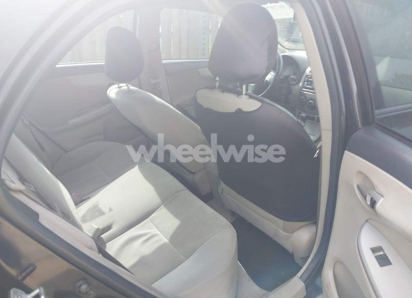 Photo 8 of 2012 Toyota Corolla LE (VIN 2T1BU4EE2CC816209)