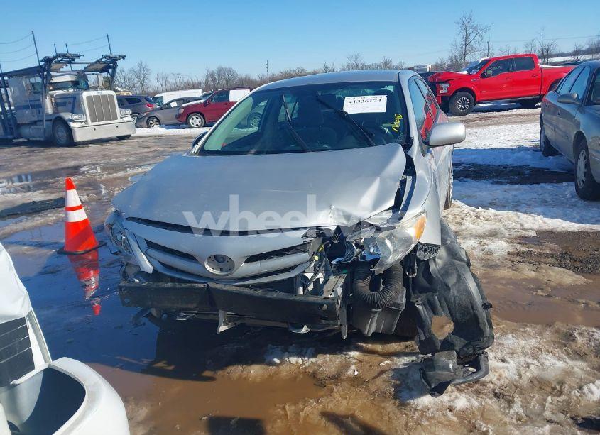 Photo 13 of 2012 Toyota Corolla LE (VIN 2T1BU4EE2CC827923)