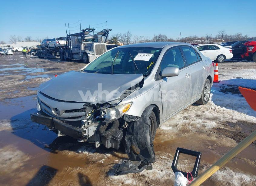 Photo 2 of 2012 Toyota Corolla LE (VIN 2T1BU4EE2CC827923)