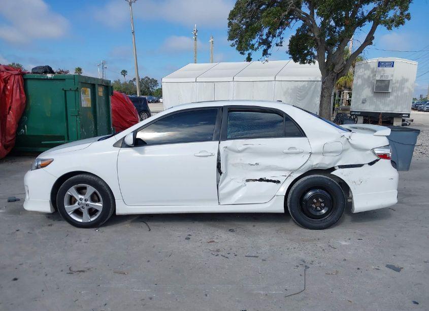 Photo 15 of 2012 Toyota Corolla S (VIN 2T1BU4EE2CC848481)