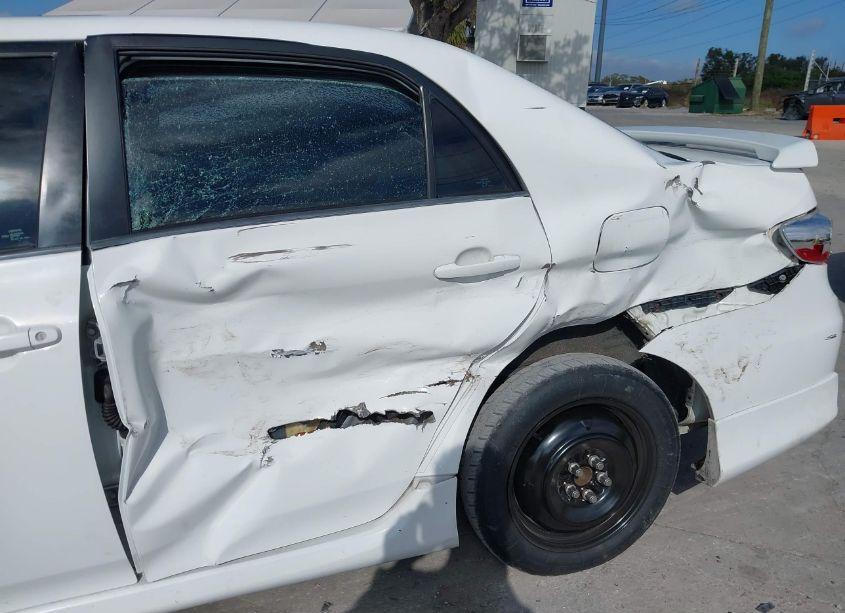 Photo 6 of 2012 Toyota Corolla S (VIN 2T1BU4EE2CC848481)