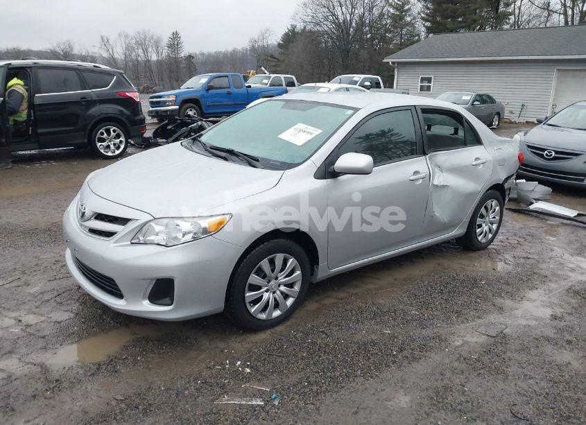 Photo 2 of 2012 Toyota Corolla LE (VIN 2T1BU4EE2CC866513)