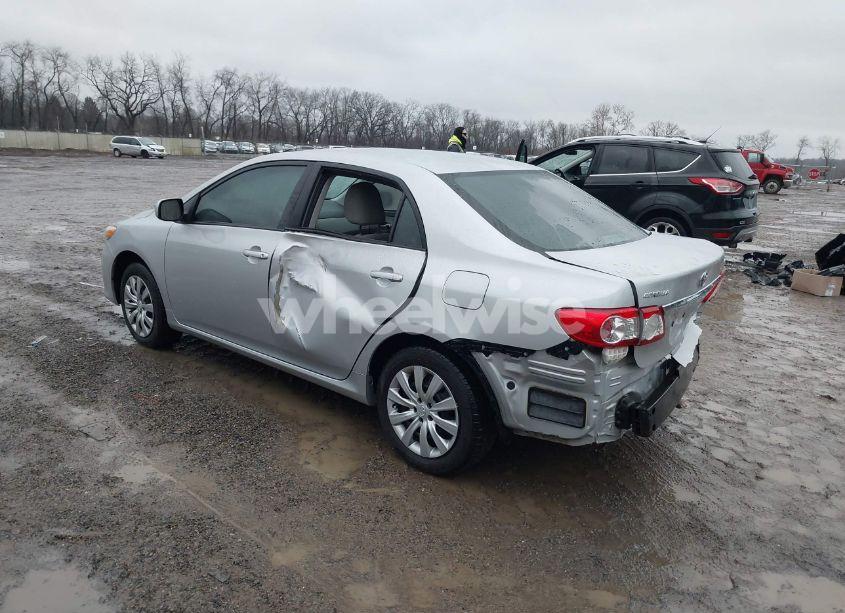 Photo 3 of 2012 Toyota Corolla LE (VIN 2T1BU4EE2CC866513)