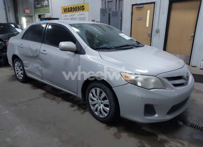 2012 Toyota Corolla LE (VIN 2T1BU4EE2CC883165) main photo