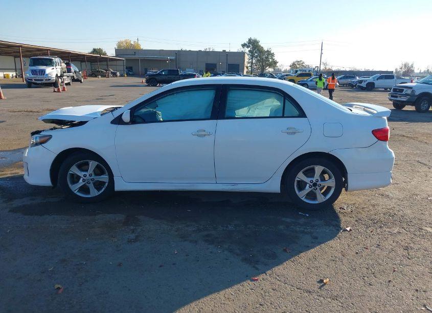 Photo 14 of 2012 Toyota Corolla S (VIN 2T1BU4EE2CC886132)