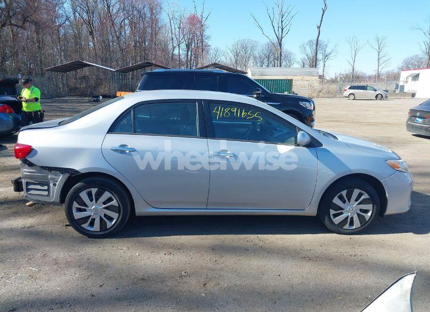 Photo 13 of 2012 Toyota Corolla LE (VIN 2T1BU4EE2CC906234)