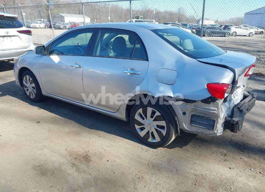Photo 3 of 2012 Toyota Corolla LE (VIN 2T1BU4EE2CC906234)