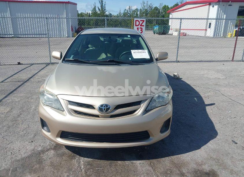 Photo 12 of 2013 Toyota Corolla L (VIN 2T1BU4EE2DC005771)