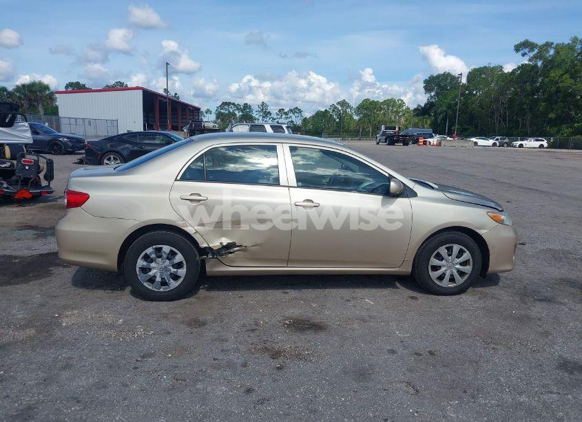 Photo 13 of 2013 Toyota Corolla L (VIN 2T1BU4EE2DC005771)