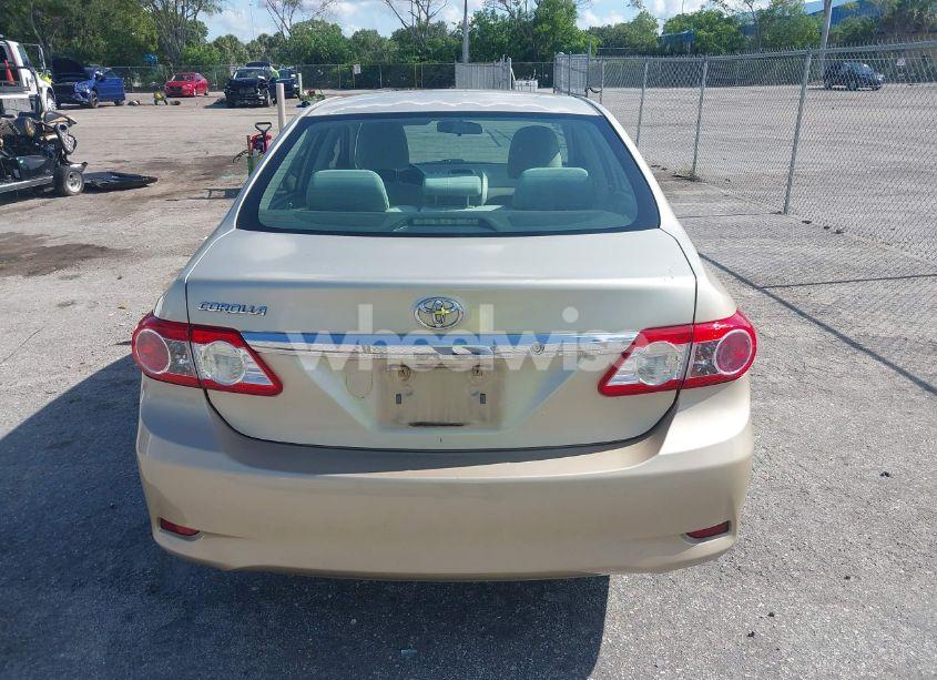 Photo 16 of 2013 Toyota Corolla L (VIN 2T1BU4EE2DC005771)
