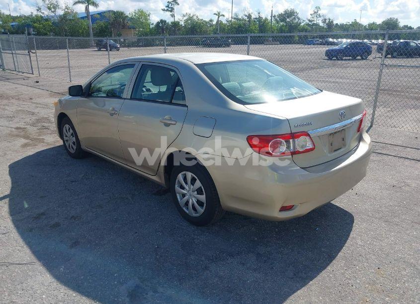 Photo 3 of 2013 Toyota Corolla L (VIN 2T1BU4EE2DC005771)