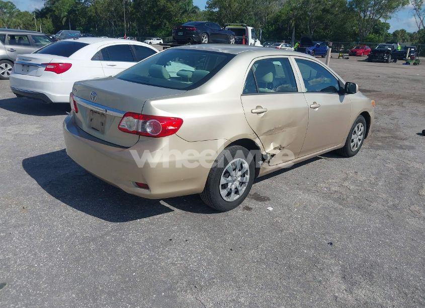 Photo 4 of 2013 Toyota Corolla L (VIN 2T1BU4EE2DC005771)
