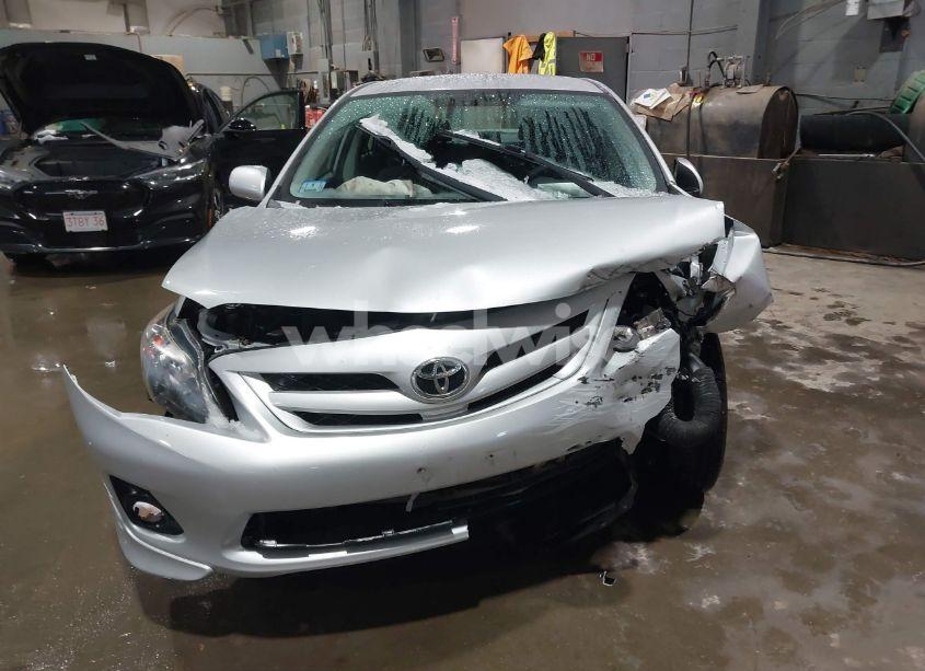 Photo 6 of 2013 Toyota Corolla S (VIN 2T1BU4EE2DC009626)