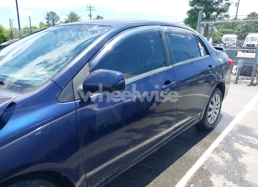 Photo 14 of 2013 Toyota Corolla LE (VIN 2T1BU4EE2DC024059)