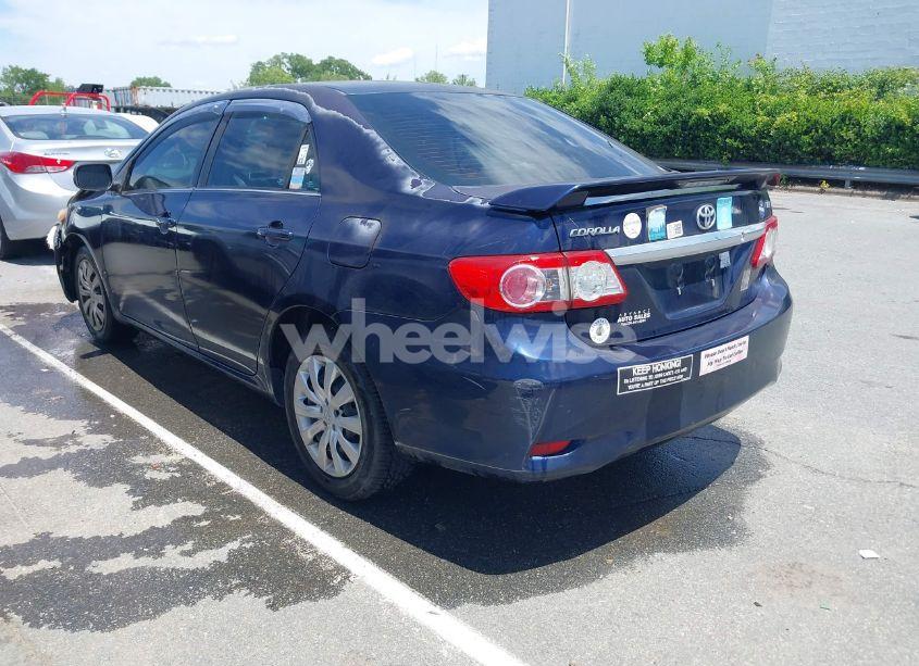 Photo 3 of 2013 Toyota Corolla LE (VIN 2T1BU4EE2DC024059)