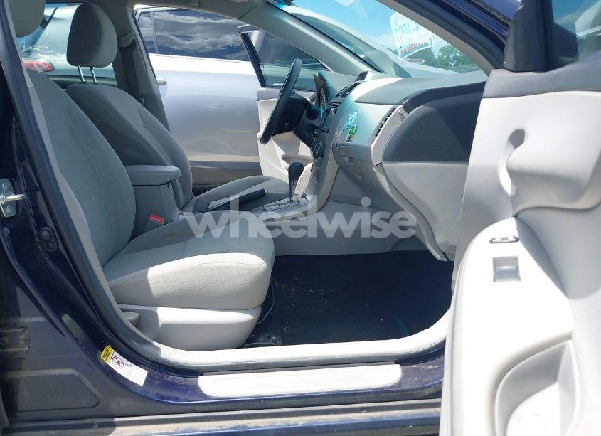 Photo 5 of 2013 Toyota Corolla LE (VIN 2T1BU4EE2DC024059)