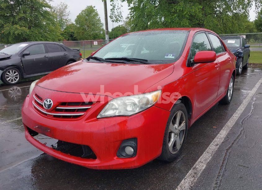 Photo 2 of 2013 Toyota Corolla LE (VIN 2T1BU4EE2DC028516)