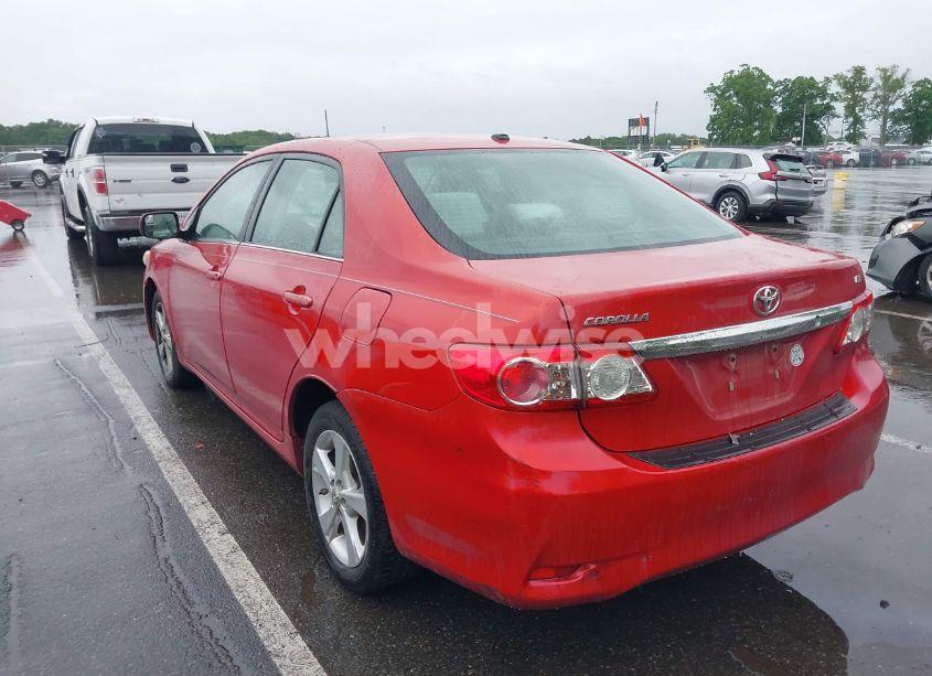 Photo 3 of 2013 Toyota Corolla LE (VIN 2T1BU4EE2DC028516)