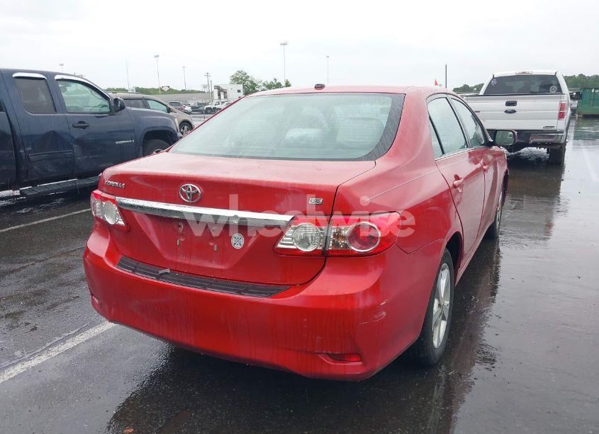 Photo 4 of 2013 Toyota Corolla LE (VIN 2T1BU4EE2DC028516)