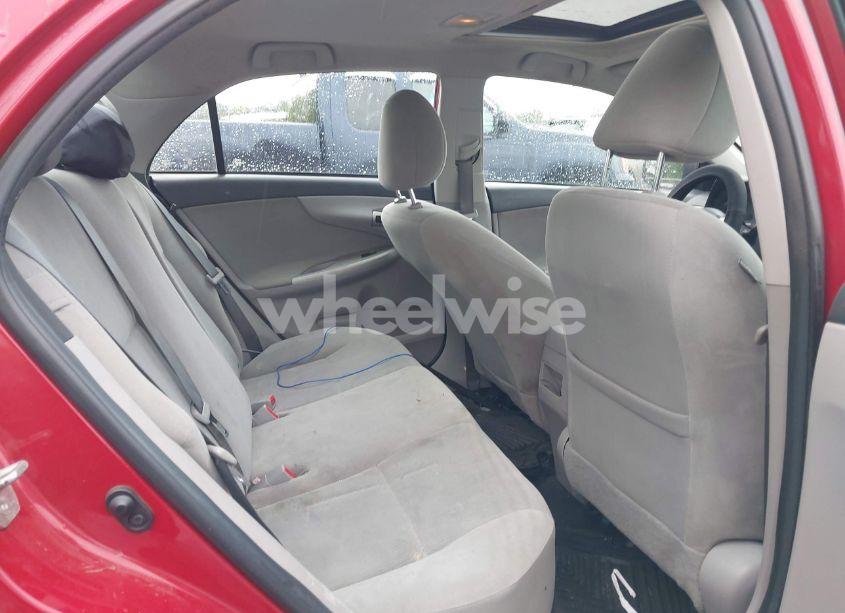 Photo 8 of 2013 Toyota Corolla LE (VIN 2T1BU4EE2DC028516)