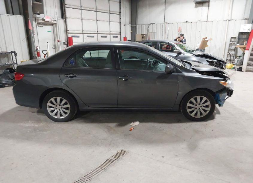 Photo 14 of 2013 Toyota Corolla LE (VIN 2T1BU4EE2DC043548)