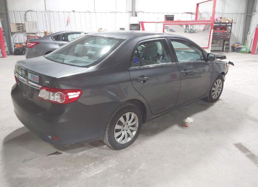 Photo 4 of 2013 Toyota Corolla LE (VIN 2T1BU4EE2DC043548)