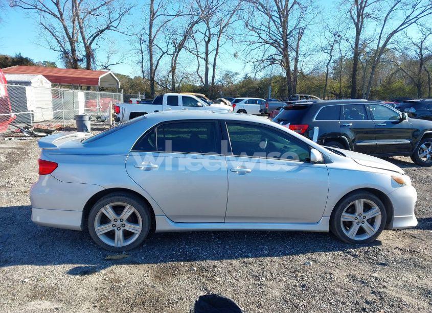 Photo 13 of 2013 Toyota Corolla S (VIN 2T1BU4EE2DC048460)