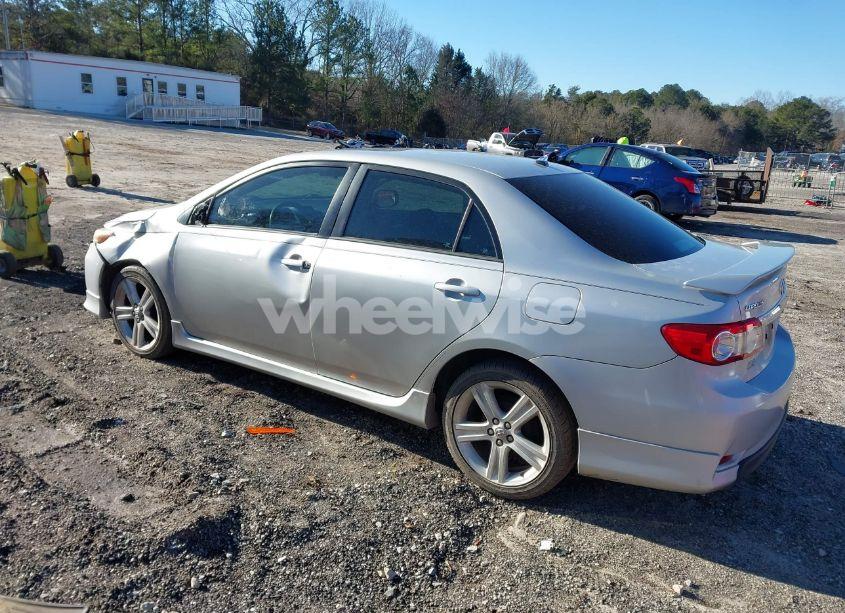 Photo 3 of 2013 Toyota Corolla S (VIN 2T1BU4EE2DC048460)