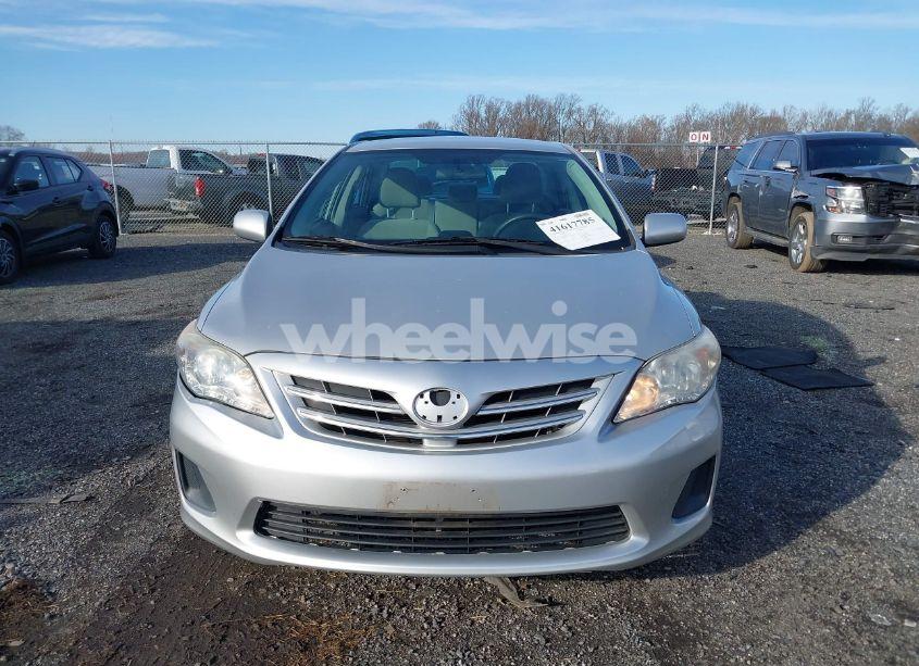 Photo 12 of 2013 Toyota Corolla LE (VIN 2T1BU4EE2DC055182)