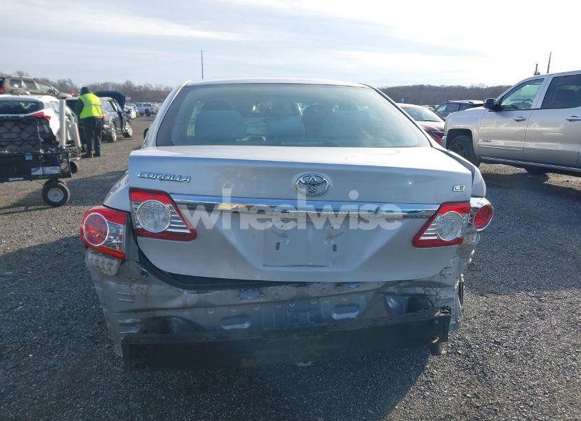 Photo 16 of 2013 Toyota Corolla LE (VIN 2T1BU4EE2DC055182)