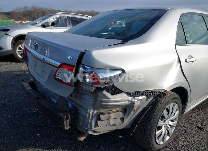 Photo 6 of 2013 Toyota Corolla LE (VIN 2T1BU4EE2DC055182)