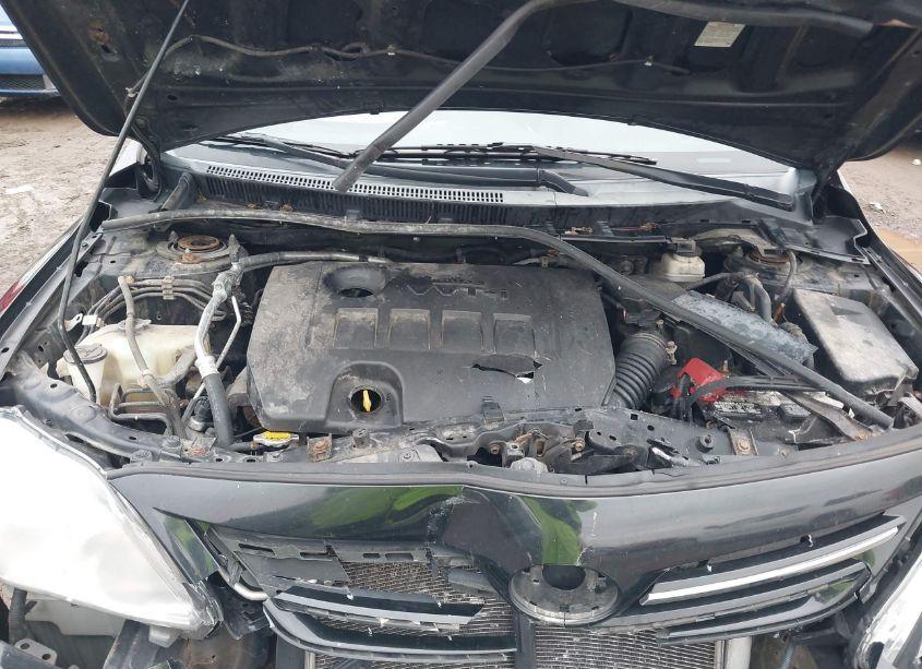 Photo 10 of 2013 Toyota Corolla LE (VIN 2T1BU4EE2DC063685)