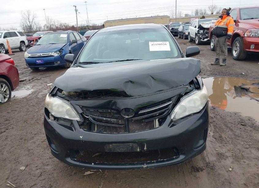 Photo 12 of 2013 Toyota Corolla LE (VIN 2T1BU4EE2DC063685)