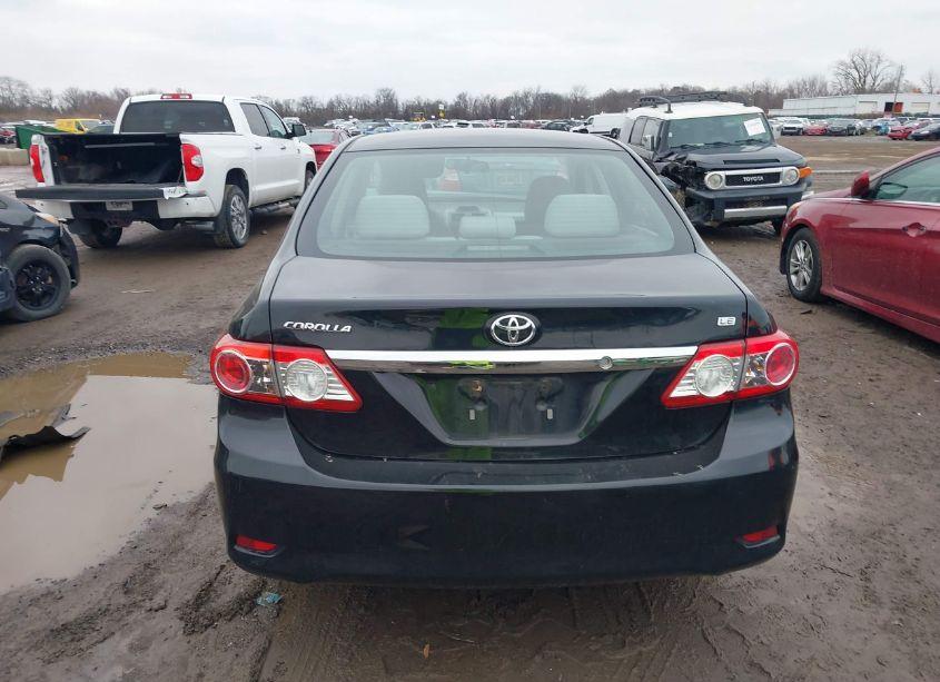 Photo 16 of 2013 Toyota Corolla LE (VIN 2T1BU4EE2DC063685)