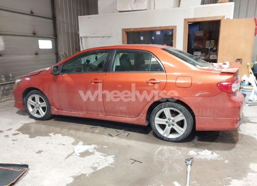 Photo 14 of 2013 Toyota Corolla S SPECIAL EDITION (VIN 2T1BU4EE2DC064139)