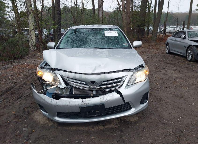 Photo 12 of 2013 Toyota Corolla LE (VIN 2T1BU4EE2DC074640)