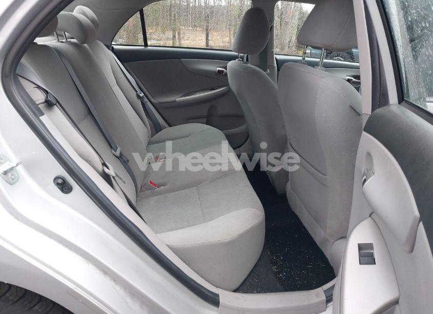 Photo 8 of 2013 Toyota Corolla LE (VIN 2T1BU4EE2DC074640)