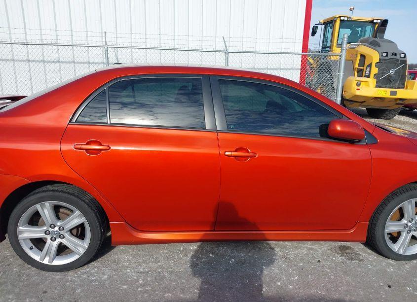 Photo 13 of 2013 Toyota Corolla S SPECIAL EDITION (VIN 2T1BU4EE2DC075285)