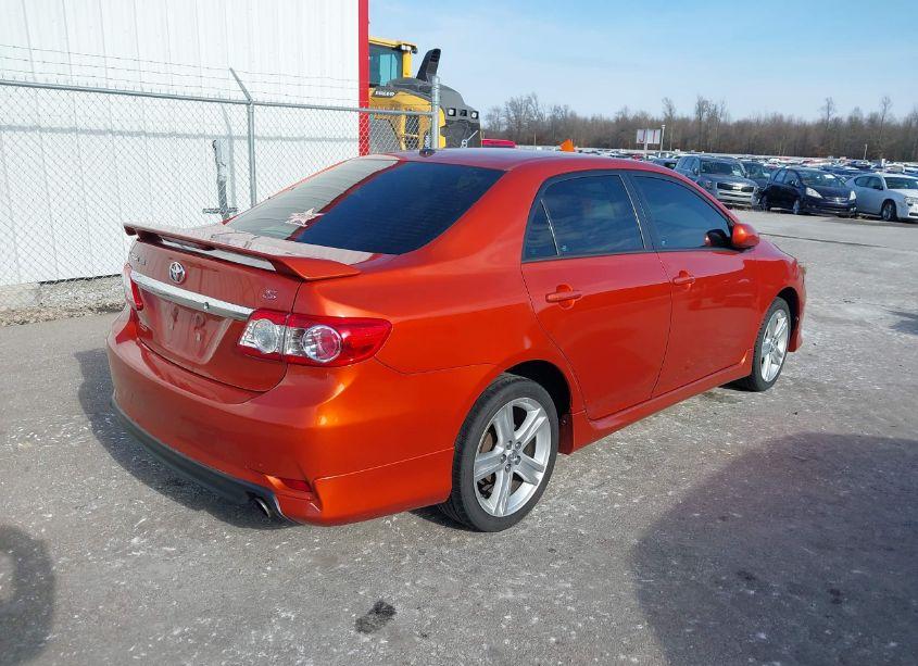 Photo 4 of 2013 Toyota Corolla S SPECIAL EDITION (VIN 2T1BU4EE2DC075285)