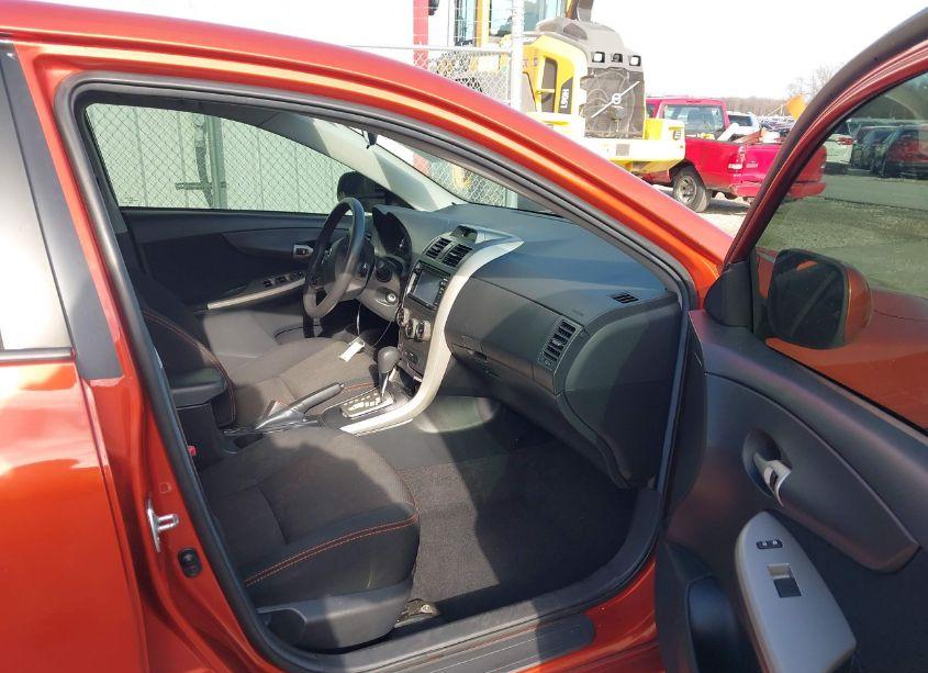 Photo 5 of 2013 Toyota Corolla S SPECIAL EDITION (VIN 2T1BU4EE2DC075285)