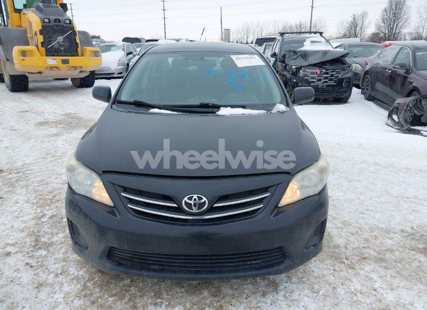 Photo 12 of 2013 Toyota Corolla LE (VIN 2T1BU4EE2DC077229)