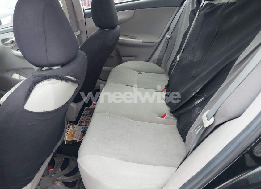 Photo 8 of 2013 Toyota Corolla LE (VIN 2T1BU4EE2DC077229)