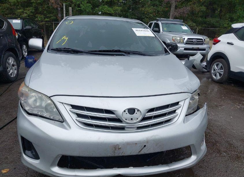 Photo 12 of 2013 Toyota Corolla LE (VIN 2T1BU4EE2DC089106)